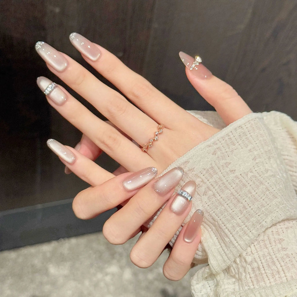 Faux ongles à pression Ovale Moyen Nude Rose Œil de Chat French Brillante - Faits main (Lot de 10)