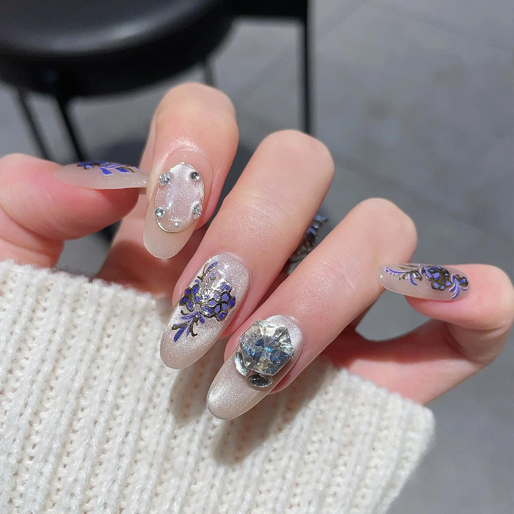 Faux ongles à pression Ovale Moyen Nude Dégradé Porcelaine Bleue Blanche Noble - Faits main (Lot de 10)