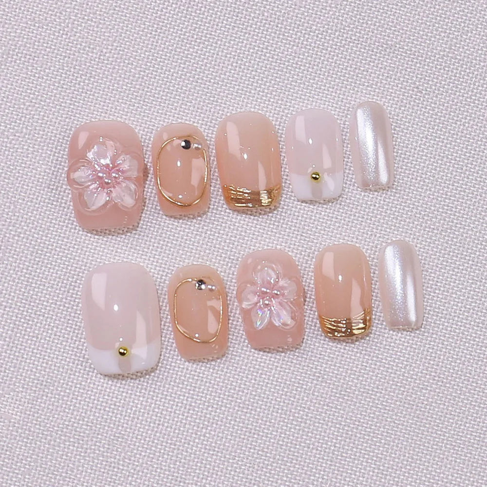 Faux ongles à pression Carré Arrondi Court Nude Rosé Fleur Transparente Dorée – Faits main (Lot de 10)