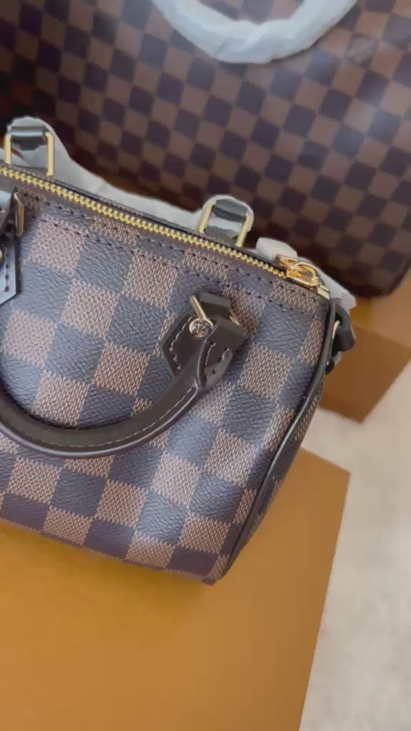 Sac à main bandoulière monogramme beige et marron — Taille L